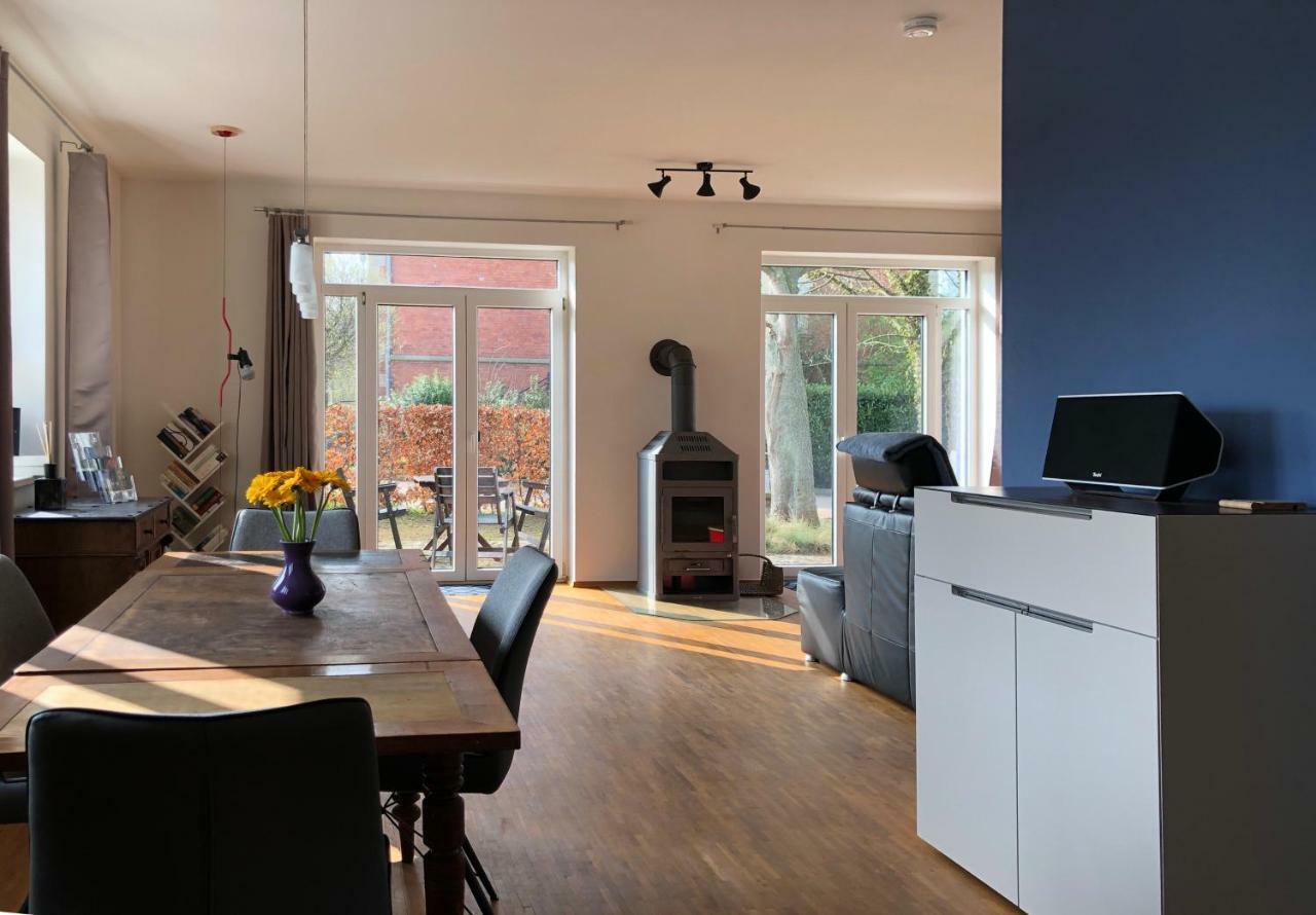 Ferienwohnung Schleusenhaus Hameln ฮาเมลน์ ภายนอก รูปภาพ